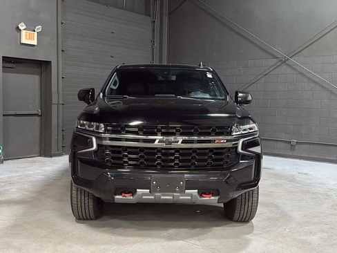 Used 2021 Chevrolet Suburban Z71 AWD/4WD image 2