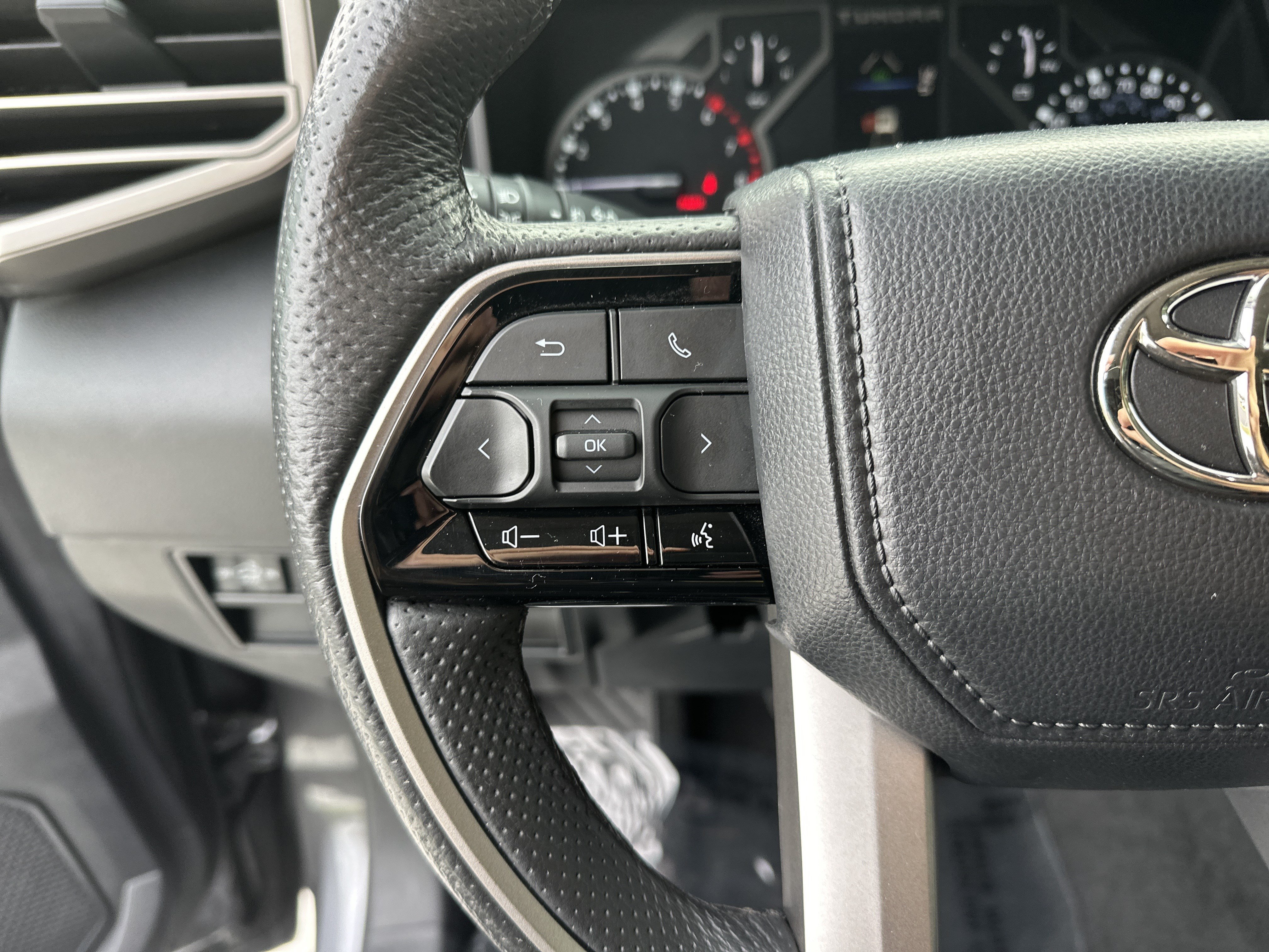 Used 2023 Toyota Tundra Limited w/ Power Package RWD image 19