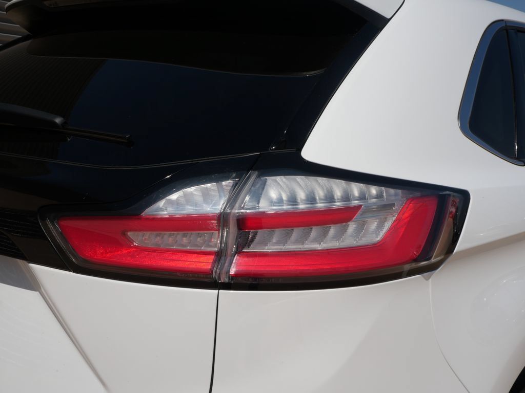 Used 2024 Ford Edge SEL AWD/4WD image 8