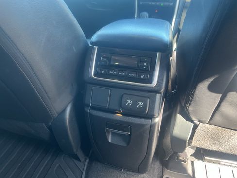 Used 2020 Subaru Ascent Limited w/ Technology Package image 38