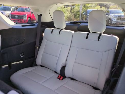 Used 2025 Ford Explorer Platinum w/ LUX Leather Package image 13