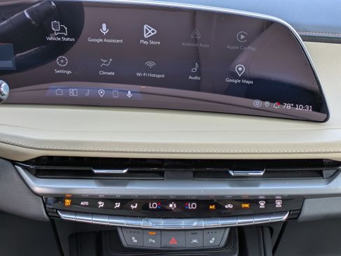 Certified 2024 Cadillac XT4 Luxury w/ Cold Weather Package image 16