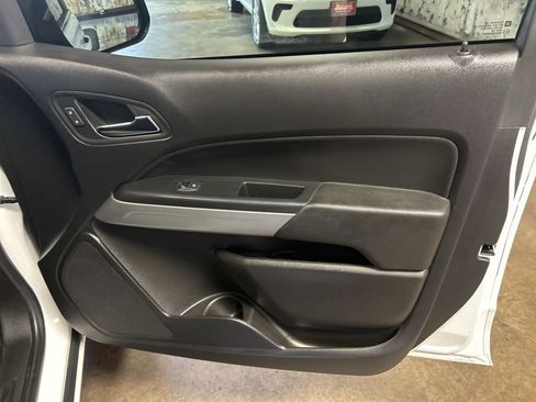 Used 2018 Chevrolet Colorado LT w/ LT Convenience Package image 25