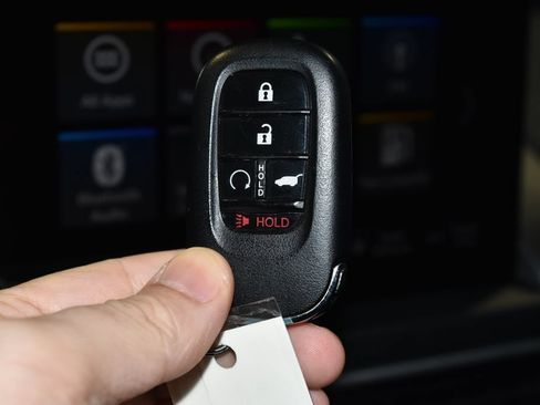 Used 2025 Honda Pilot Elite image 18
