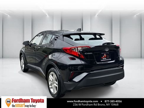 Used 2021 Toyota C-HR LE image 5