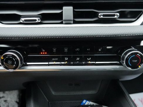 New 2026 Chevrolet Equinox LT image 17