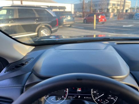 Used 2025 Nissan Rogue SV image 39