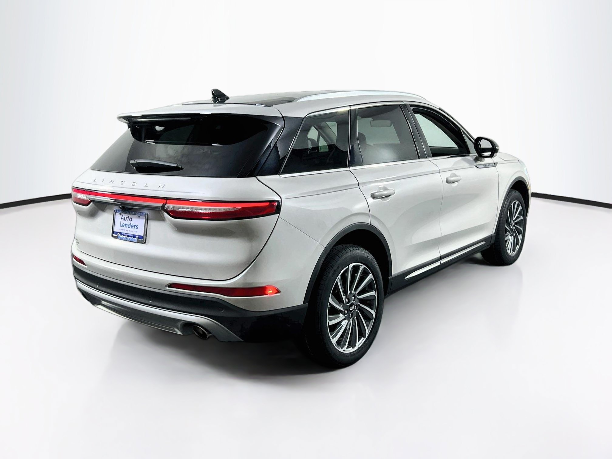 Used 2023 Lincoln Corsair Reserve w/ Equipment Group 201A AWD/4WD image 5