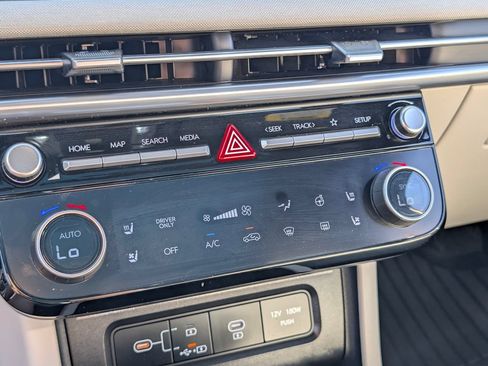 Certified 2025 Hyundai Tucson Limited AWD/4WD image 28