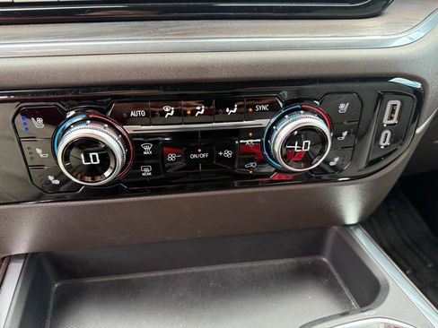 Used 2024 GMC Sierra 1500 SLT image 16