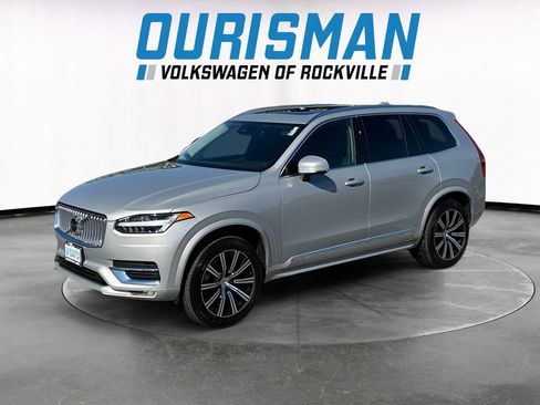 Used 2025 Volvo XC90 B5 Core image 2