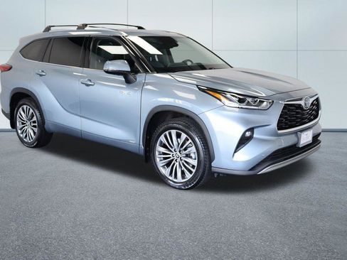 Used 2021 Toyota Highlander Platinum AWD/4WD image 10