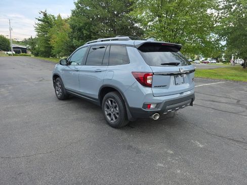 Used 2024 Honda Passport TrailSport image 5