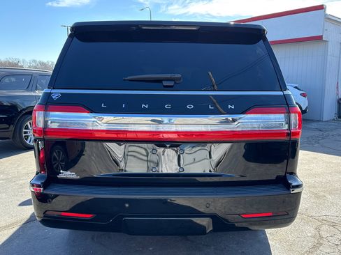 Used 2018 Lincoln Navigator L Select w/ Technology Package image 4
