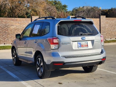 Used 2017 Subaru Forester 2.5i Premium w/ All-Weather Package image 8