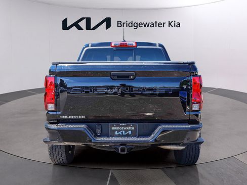 Used 2025 Chevrolet Colorado Trail Boss AWD/4WD image 5