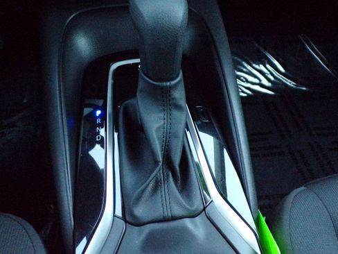 Used 2025 Toyota Corolla LE image 22