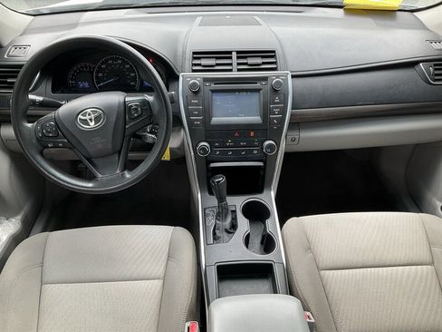 Used 2015 Toyota Camry LE FWD image 16