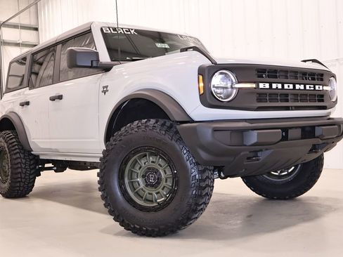 New 2026 Ford Bronco 4-Door AWD/4WD image 29
