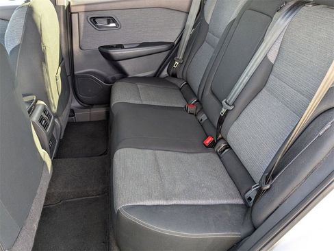 Used 2023 Nissan Rogue SV image 27