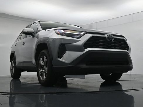 Used 2024 Toyota RAV4 XLE AWD/4WD image 18