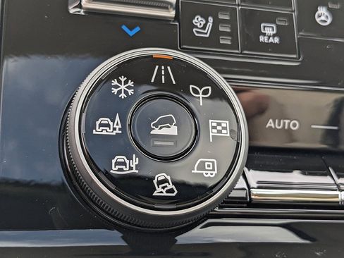 New 2026 Nissan Armada Platinum AWD/4WD image 19