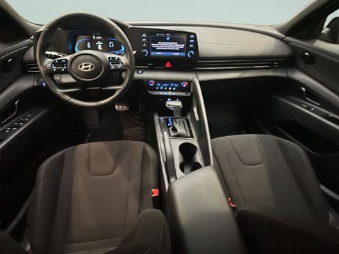 Certified 2025 Hyundai Elantra Sport FWD image 20