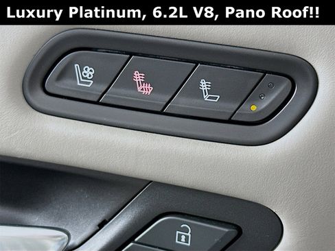 Used 2022 Cadillac Escalade ESV Premium Luxury Platinum image 22