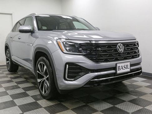 New 2026 Volkswagen Atlas Cross Sport SEL Premium R-Line AWD/4WD image 2