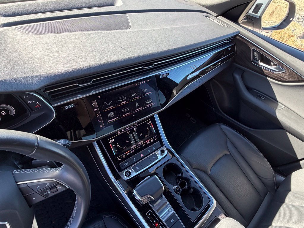 Used 2021 Audi Q8 Premium Plus w/ Premium Plus Package AWD/4WD image 27