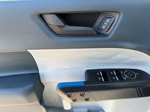 New 2025 Ford Maverick XLT image 10