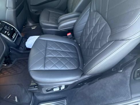 Used 2023 BMW X7 xDrive40i w/ Premium Package AWD/4WD image 19