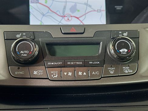 Used 2016 Honda Odyssey Touring image 24