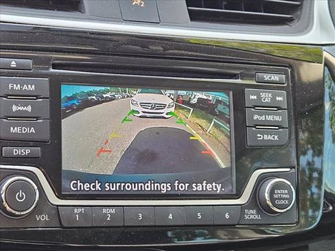 Used 2017 Nissan Sentra SV FWD image 18