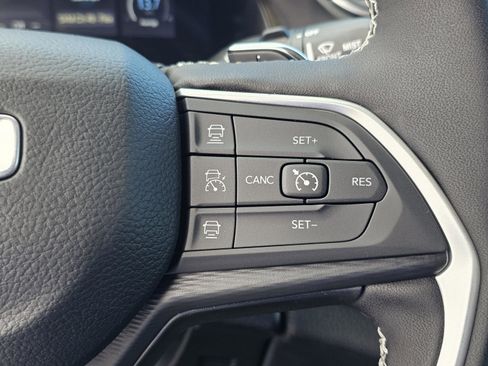 New 2025 Jeep Grand Cherokee L Altitude image 22