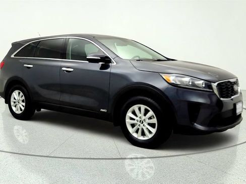 Used 2019 Kia Sorento AWD image 3