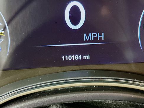 Used 2017 Jeep Grand Cherokee Laredo w/ Quick Order Package 23E image 12