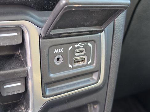 Used 2021 Jeep Gladiator Sport AWD/4WD image 26