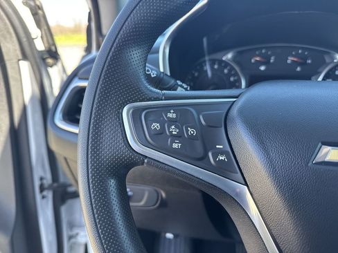 Used 2022 Chevrolet Equinox LT image 17