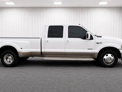 Used 2005 Ford F350 King Ranch RWD image 14