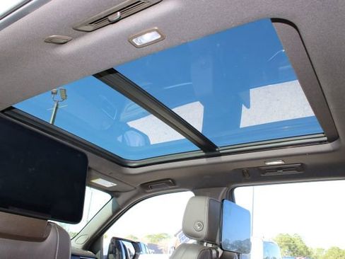 Used 2021 GMC Yukon Denali w/ Denali Ultimate Package image 25