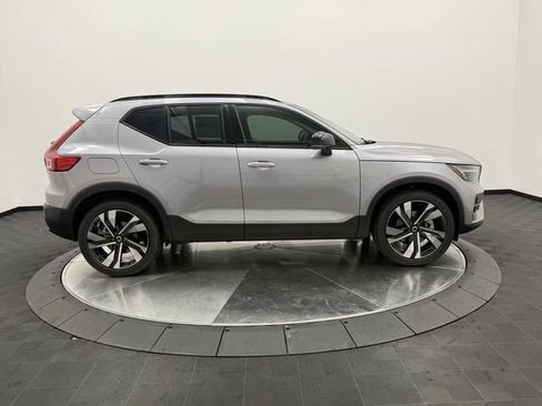 New 2026 Volvo XC40 B5 Ultra w/ Protection Package Premier AWD/4WD image 8
