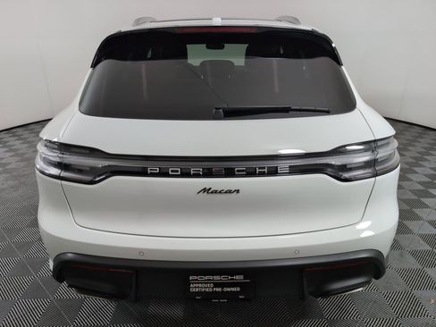 Used 2025 Porsche Macan image 11