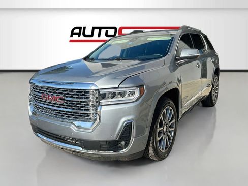 Used 2023 GMC Acadia Denali w/ Denali Ultimate Package FWD image 3