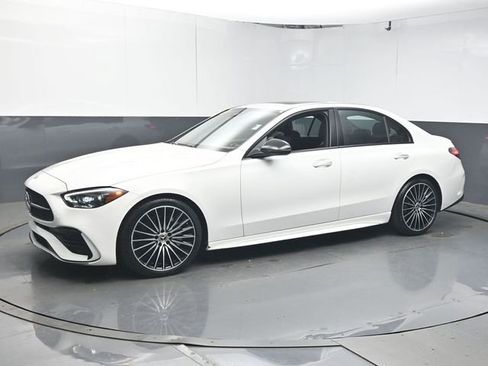 Used 2022 Mercedes-Benz C 300 Sedan image 4
