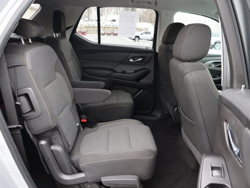 Used 2018 Chevrolet Traverse LT image 19