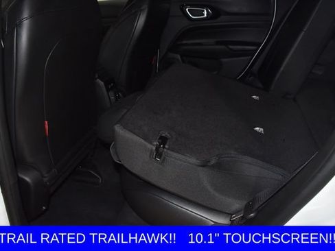 Used 2025 Jeep Compass Trailhawk AWD/4WD image 18