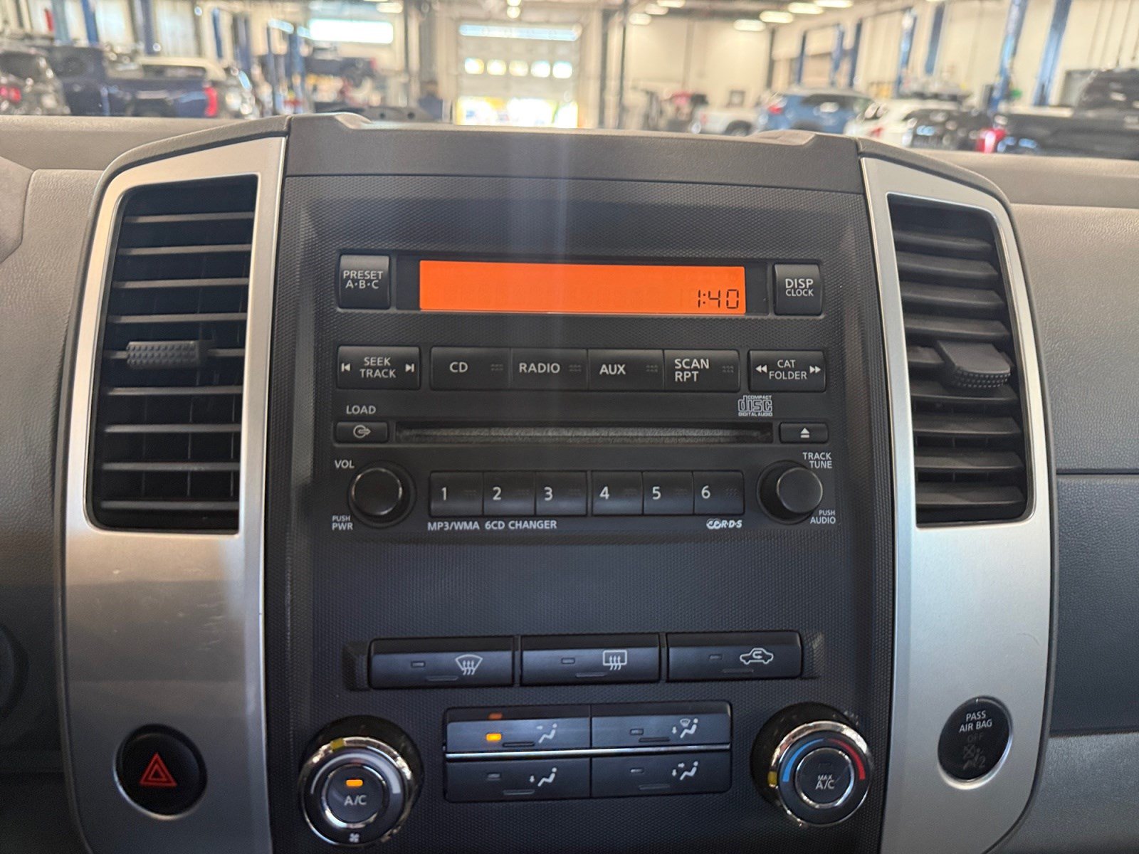 Used 2012 Nissan Frontier SV w/ SV Premium Utility Pkg AWD/4WD image 21