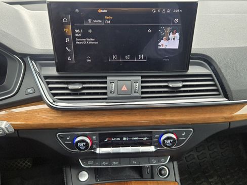 Used 2021 Audi Q5 Premium Plus w/ Premium Plus Package image 18