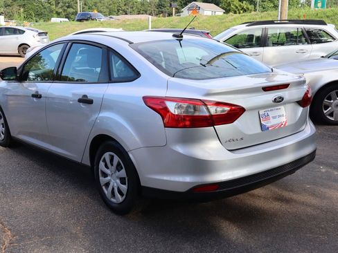 Used 2014 Ford Focus S image 4